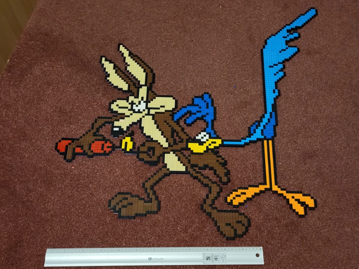 Coyote and Road Runner Wall Pixel Art
